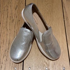 Scoop nyc silver slip on sneakers